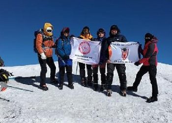 İnegöllü Dağcılar Yazdan Kışa Yürüdü