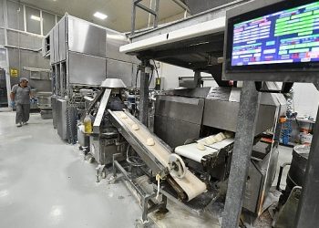 İzmir Büyükşehir Belediyesi ucuz ve sağlıklı ekmek üretiyor