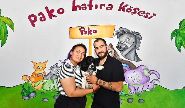 İzmirli gençler Hatay’dan gelen depremzede köpeği sahiplendi