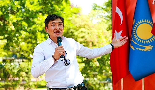Kazak Ulusal Şairi Abay Kunanbayev Doğumunun 178’inci Yılında Anıldı