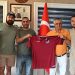 Kemer Belediyesi’nden ilçenin futbol kadrolarına materyal takviyesi