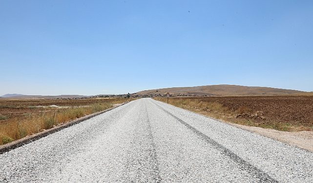 Konya Büyükşehir Yunak ve Akşehir Mahalle Yollarında Standardı Yükseltiyor