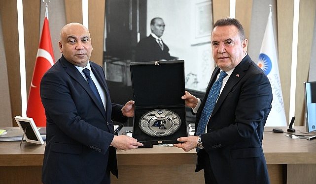 Kuveyt İstanbul Başkonsolosu’ndan Lider Böcek’e ziyaret