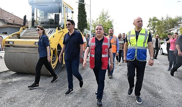 Lider Böcek Döşemealtında asfalt çalışmalarını inceledi