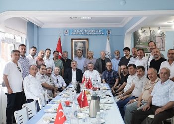 Lider Büyükakın, Erzurum Vakfı’na konuk oldu