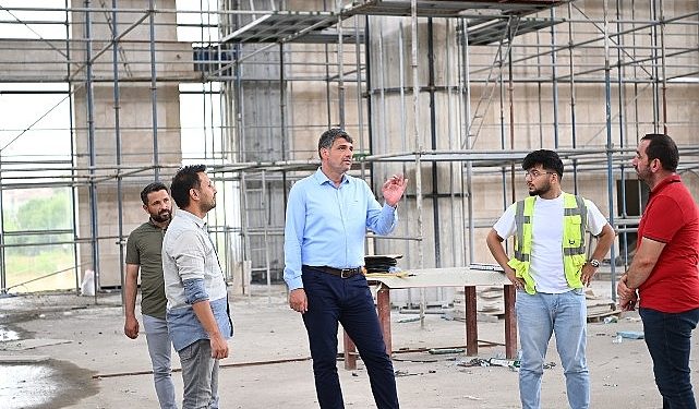 Lider Kocaman Kent Meydanı Camii’ni İnceledi