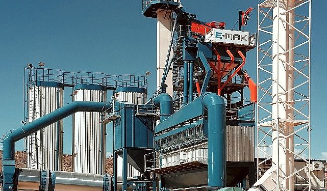 Lider Öztürk Asfalt Üretim Tesisinin muştusunu verdi