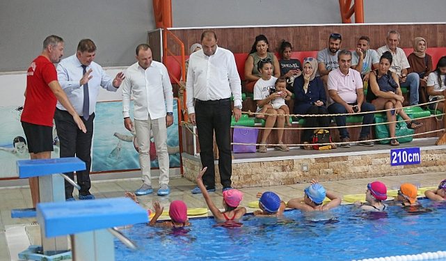 Lider Tugay, “ayda 1100 çocuğumuza yüzme öğretiyoruz”