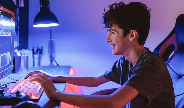 Oyun oynarken dolandırıcıların tuzağına düşmeyin