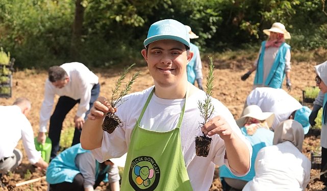 “Özel bireyler” aromatik bitkilerle rehabilite ediliyor