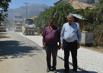 Salur Mahallesi yenilenen yollarla inançlı ve konforlu ulaşıma kavuşuyor