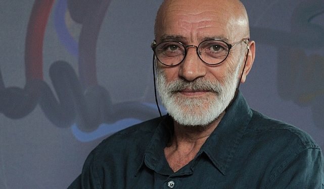 Sanatta Birlik: Yansımalar ve Kırılmalar Unity in Arka: Reflections and Refractions