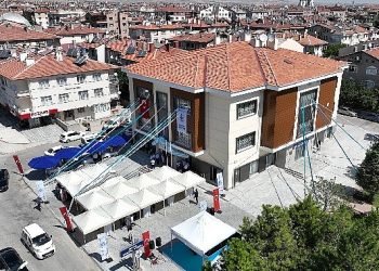 Selçuklu Belediyesi ilçeye paha katacak bir eser daha kazandırdı: Bedir Toplumsal Tesisi açıldı