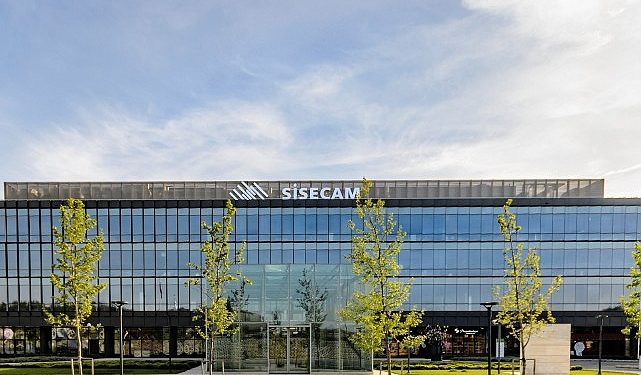 Şişecam Elektrikli Araçlara Özel Üreteceği Camlarla Pak Geleceğe Katkı Sağlayacak