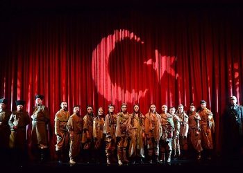 Ulusal Gayret’in bayan kahramanları AKM seyircisiyle buluşuyor