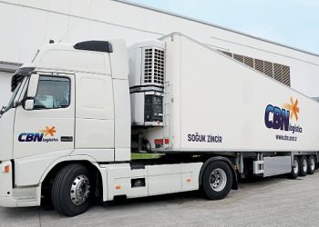 Uzak aralara inançla taşıyorlar