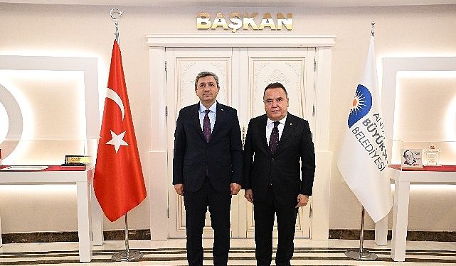 Vali Şahin’den Lider Böcek’e iade-i ziyaret