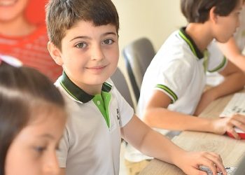 Vodafone’un “Bu Atıklar Kod Yazıyor” projesine Yemeksepeti’nden takviye