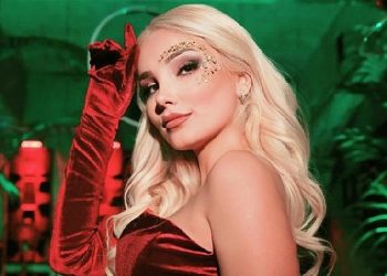 Yağmur Courtney yetenekleriyle ışık saçıyor