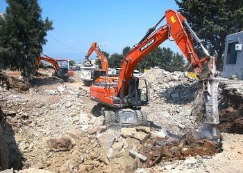 Yeşilyurt Pazaryeri için birinci kazma vuruldu