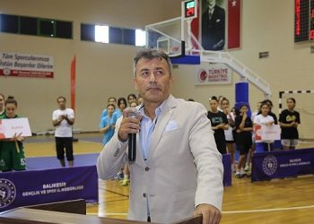 Yıldızlar Ligi Çeyrek Final Heyecanı Burhaniye’de Yaşanıyor