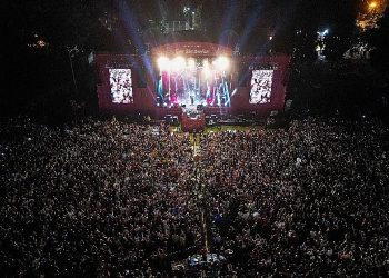 92. İzmir Enternasyonal Fuarı’nda yıldız yağmuru