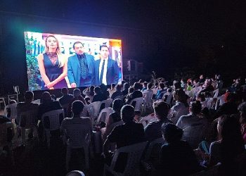 Açık havada sinema keyfi Gölcük’te bir öbür hoş