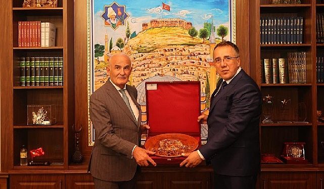 AK Parti Genel Lider Yardımcısı Yılmaz’dan Lider Savran’a ziyaret