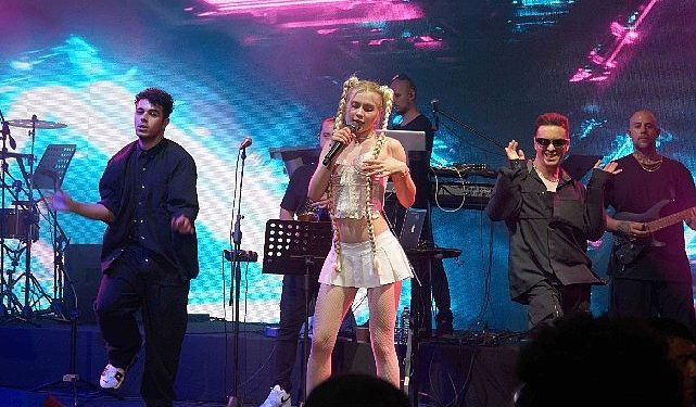 Aleyna Tilki GameX’te Binlerce Oyun Tutkununu Müzikleriyle Coşturdu