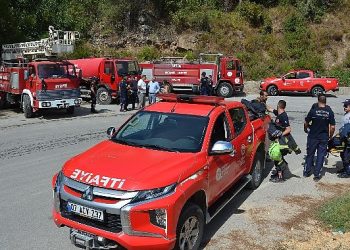 Antalya Büyükşehir grupları yangın sonrası da alanda