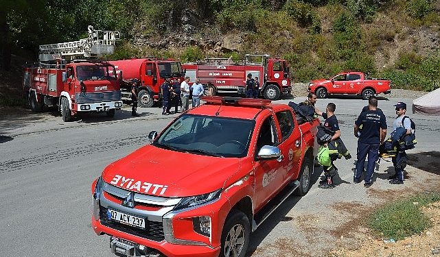 Antalya Büyükşehir grupları yangın sonrası da alanda