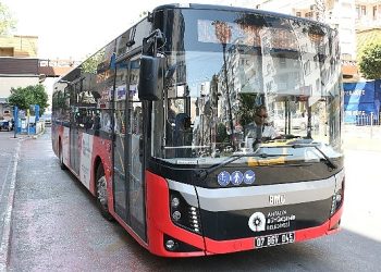 Antalya Büyükşehir’e ilişkin toplu ulaşım araçları 30 Ağustosta fiyatsız yolcu taşıyacak