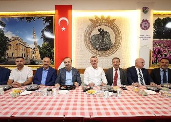 “Bu Makamların Tek Sahibi Var, O da Millet”
