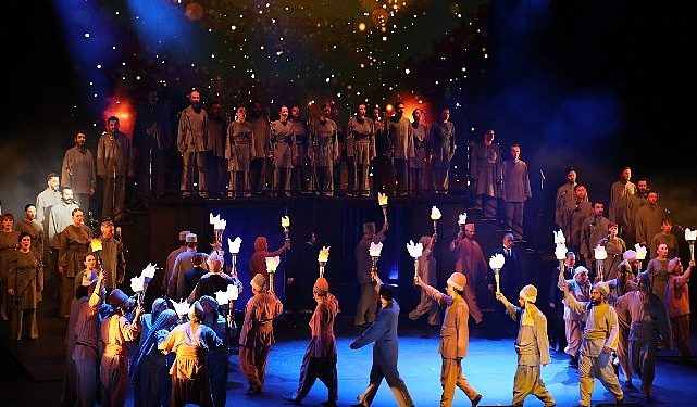 “Bu Memleket Bizim” Cumhuriyetin 100. Yılında Binlerce Seyircinin Kalbini Fethetti