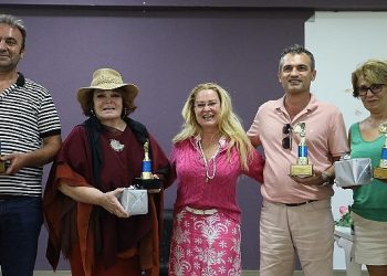 Burhaniye’de Briç Turnuvası Şöleni