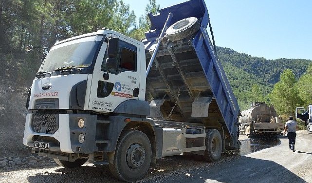 Çaltılıçukur ve Murtiçi Küme Yolunda Sathi Asfalt Çalışması