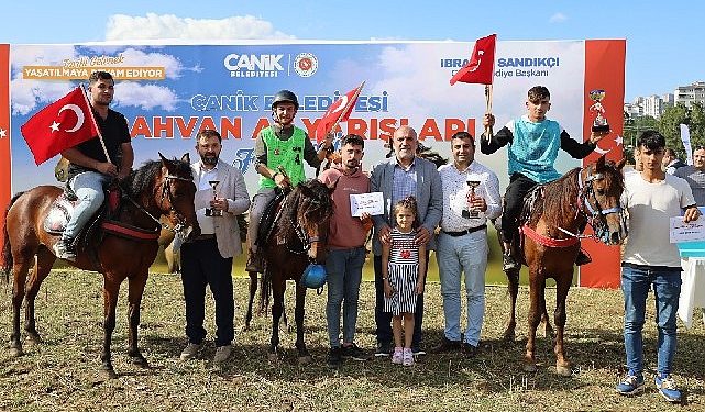 Canik Atları Dört Nala Koştu