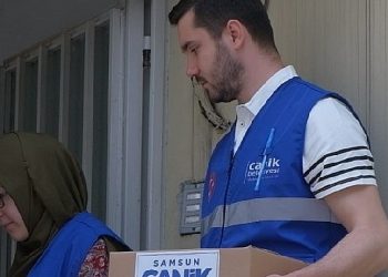 Canik Belediyesi Çat Kapı Gönüllere Ulaşıyor 