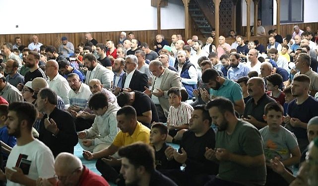 Canik’te Eller Semaya Açıldı