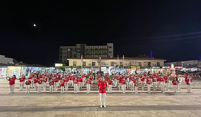 Cumhuriyet bandosu çalışmalarına devam ediyor