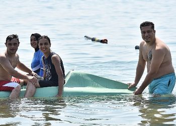 Deniz aşkı mani tanımıyor