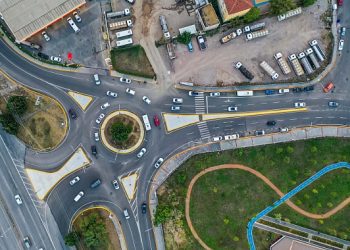 Derince Millet Bahçesi’nde etraf yolları tamam