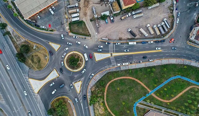 Derince Millet Bahçesi’nde etraf yolları tamam