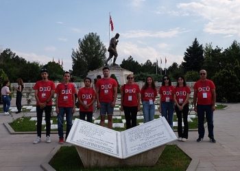DEÜ Zafer Yürüyüşü için Afyon Kocatepe’de