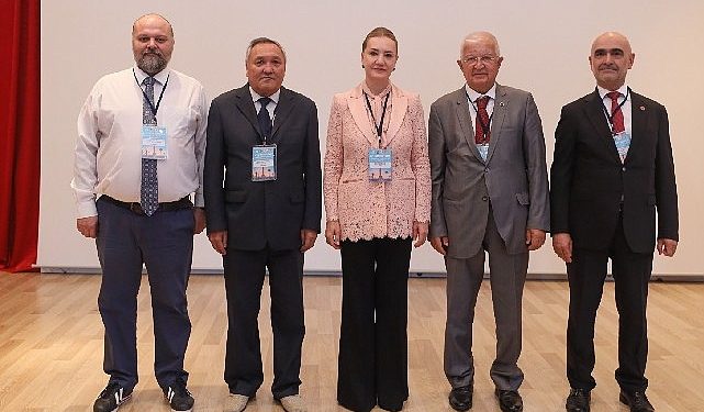 DEÜ’de 15. Milletlerarası Avrasya Ekonomileri Kongresi Başladı