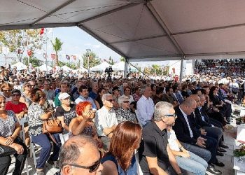 Dikili’de Görkemli Kültür Merkezi Açılışı