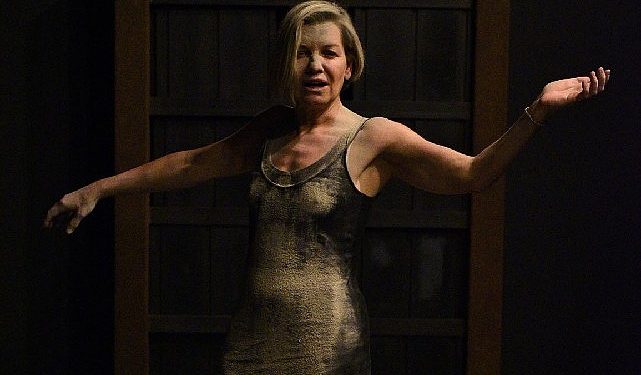 Dünyaca Ünlü Direktör Theodoros Terzopoulos’un hem Yönettiği hem de Sahnede Olduğu ‘İO’ Oyunu Kasım’da DasDas’ta