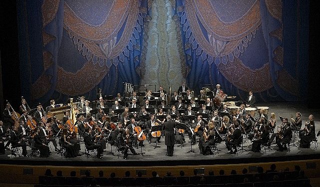 Dünyaca Ünlü Mariinsky Orkestrası Şef Valery Gergiev idaresinde Türkiye’ye geliyor!