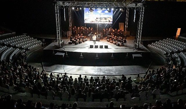 Hatay Medeniyetler Korosu’ndan 92. İEF’de teşekkür konseri