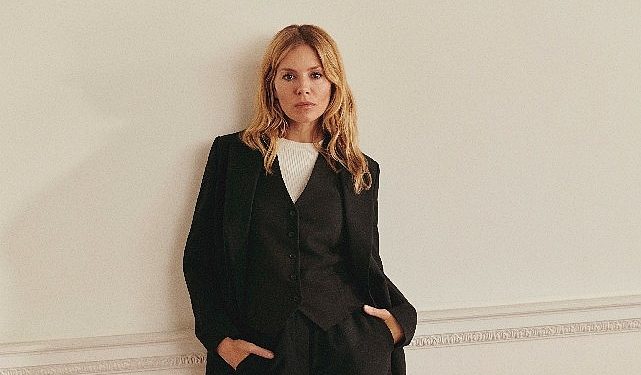 İki Dev İngiliz İkonu Bir Ortada